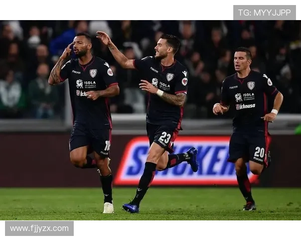 乌迪内斯与科莫新闻发布会奥科耶隆贾伊奇亮相